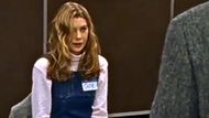 Sue introducing Herself in The Job | Image via Just Watch